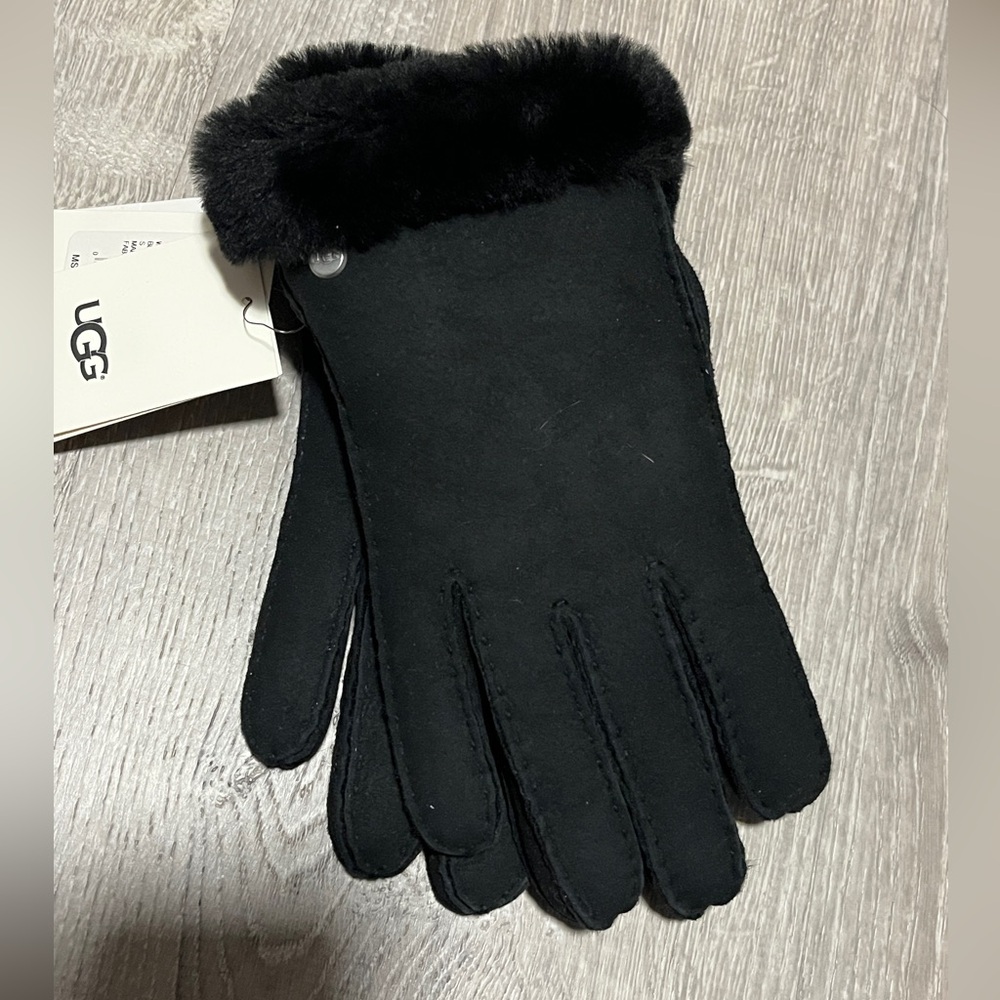 UGG Sheepskin Gloves with Fur